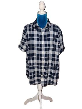 Classic Navy & White Plaid Oversized Women’s Button-Up Shirt Large